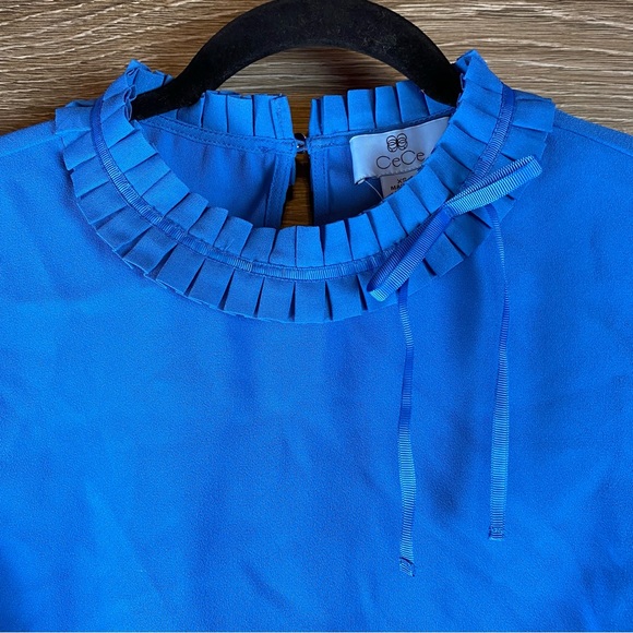 CeCe Pleated Collar Blouse NWT - Picture 3 of 9